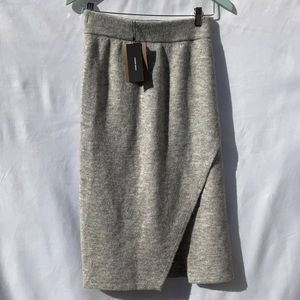 NWT - Vero Moda- Side Split Skirt - Size Small